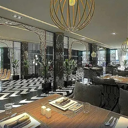 Express Hotel 4*